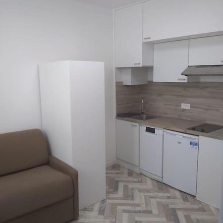 Tres Joli Petit Studio Aux Portes Paris อีวรี-ซูร์-แซ็น ภายนอก รูปภาพ